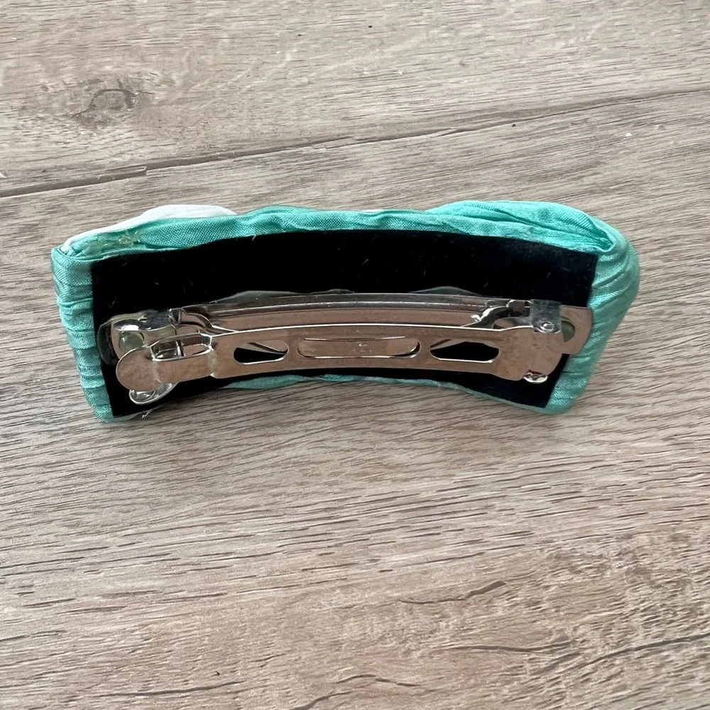 Hair Clip‎ Barrette Silk & Pearls Twisted green/white